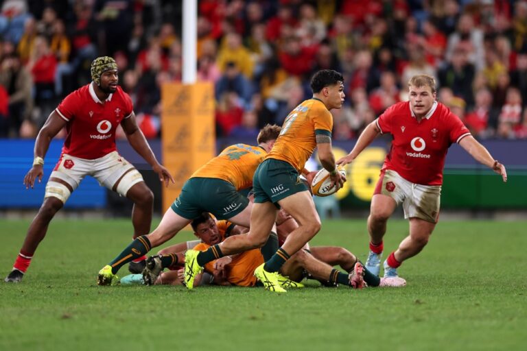 'LIVE: Wallabies look to extend winning run over Wales'