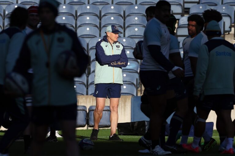 'Snow woe as Wallabies final training session hits trouble'